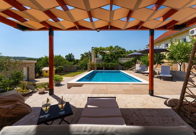 Ferienhaus in Zaton Obrovacki - Villa Sucic with private pool Ferienhaus in Zaton Obrovacki - Villa Sucic with private pool