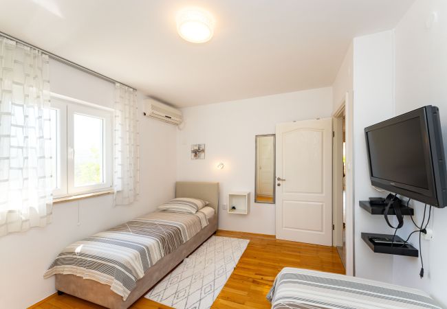 Ferienhaus in Zaton Obrovacki - Villa Sucic with private pool Ferienhaus in Zaton Obrovacki - Villa Sucic with private pool