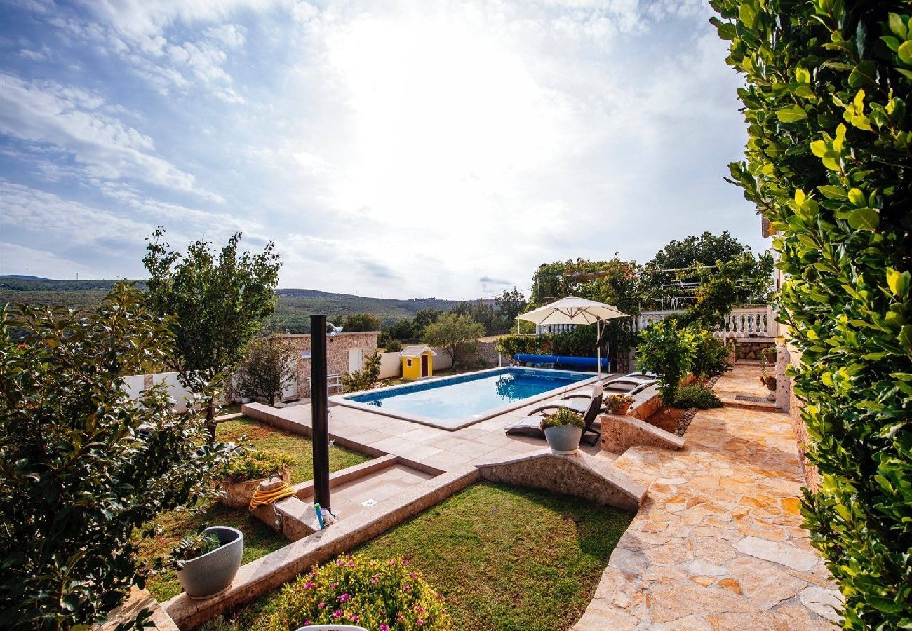 Ferienhaus in Zaton Obrovacki - Villa Sucic with private pool