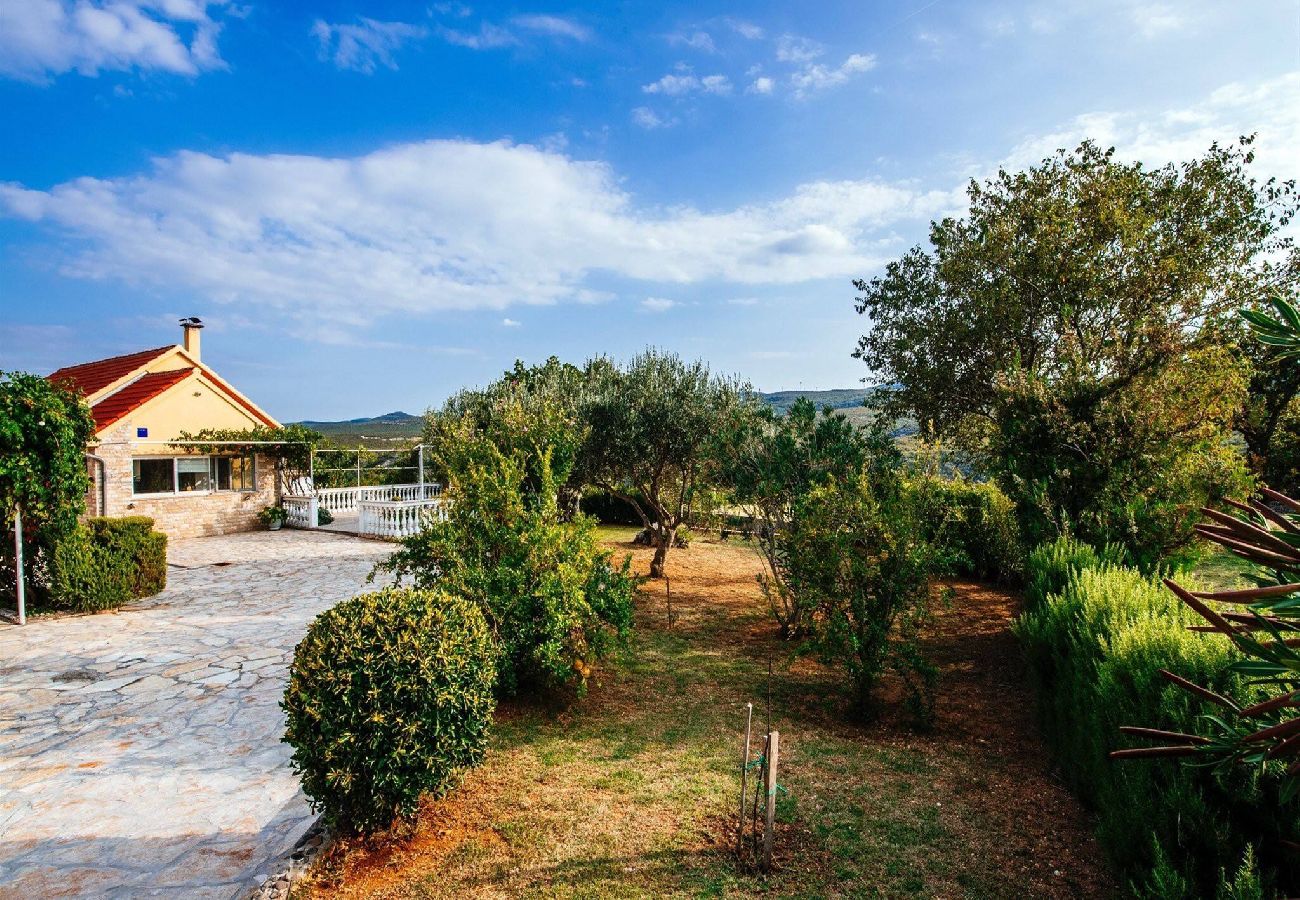 Ferienhaus in Zaton Obrovacki - Villa Sucic with private pool