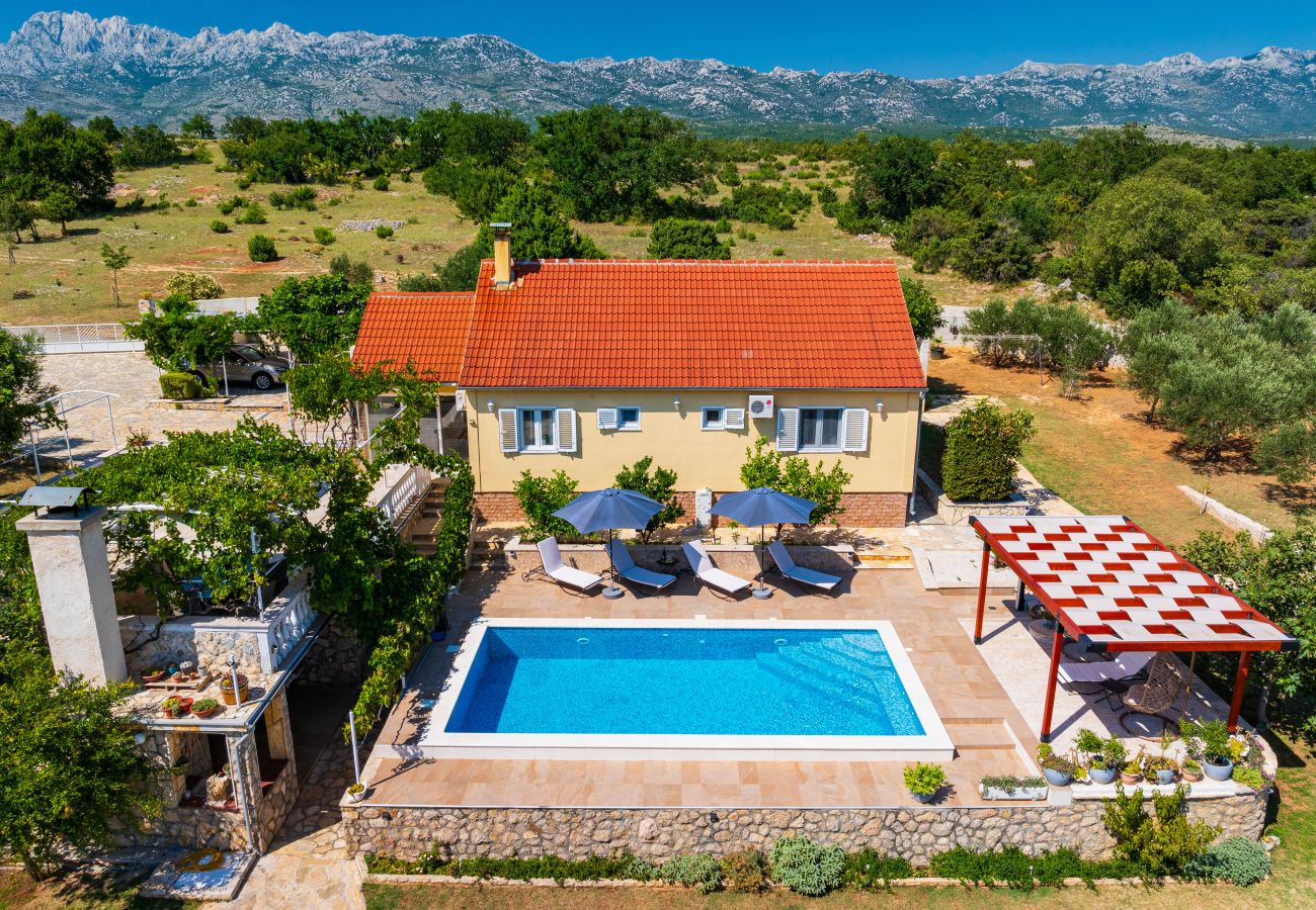 Ferienhaus in Zaton Obrovacki - Villa Sucic with private pool