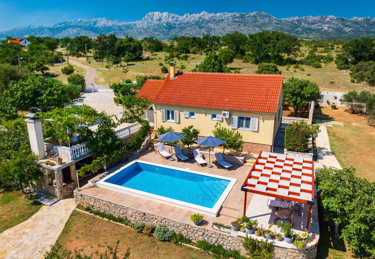 Ferienhaus in Zaton Obrovacki - Villa Sucic with private pool