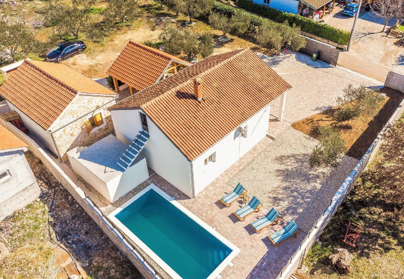 Ferienhaus in Škabrnja - Holiday home Barba