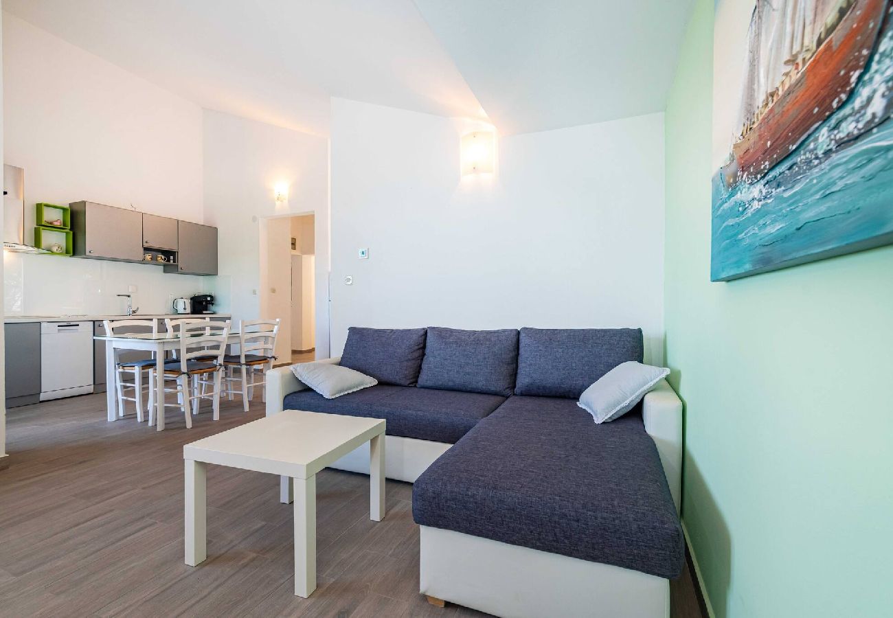 Ferienwohnung in Maslenica - Sea view apartment Dajana