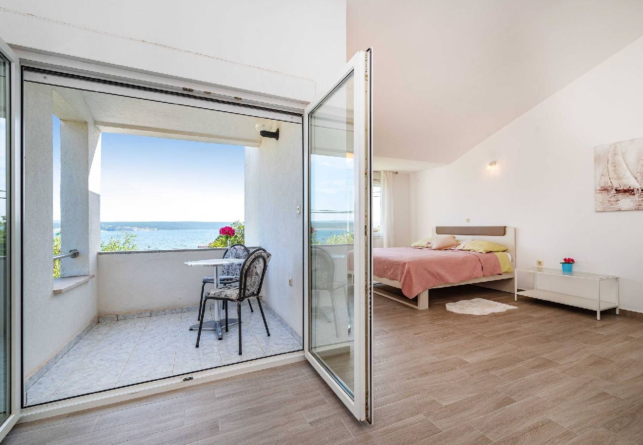 Ferienwohnung in Maslenica - Sea view apartment Dajana