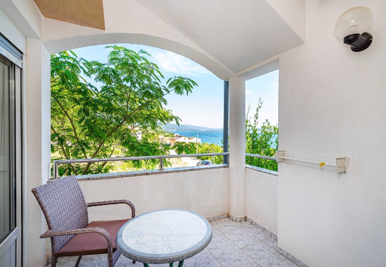 Ferienwohnung in Maslenica - Sea view apartment Dajana