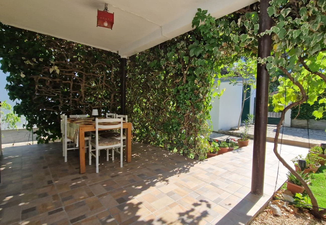 Ferienhaus in Šibenik - Beach house Franka