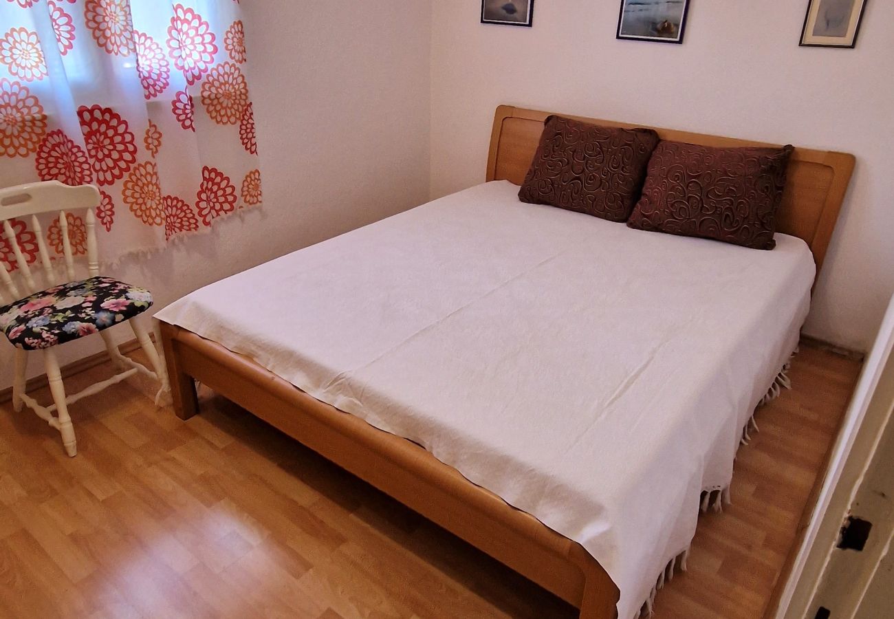 Ferienhaus in Šibenik - Beach house Franka