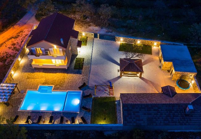 Ferienhaus in Benkovac - Luxury Villa Escape Ferienhaus in Benkovac - Luxury Villa Escape