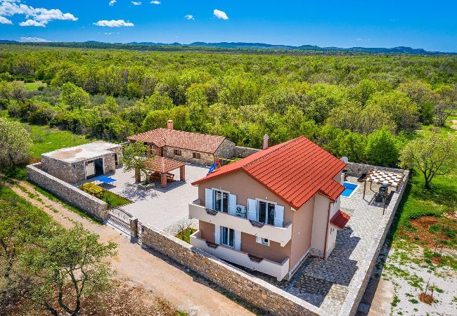 Ferienhaus in Benkovac - Luxury Villa Escape Ferienhaus in Benkovac - Luxury Villa Escape