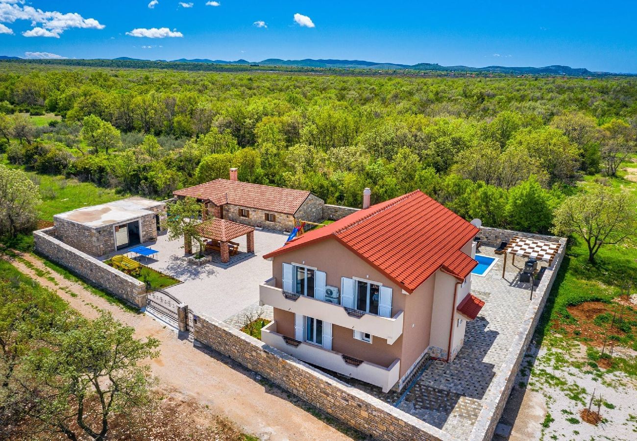 Ferienhaus in Benkovac - Luxury Villa Escape