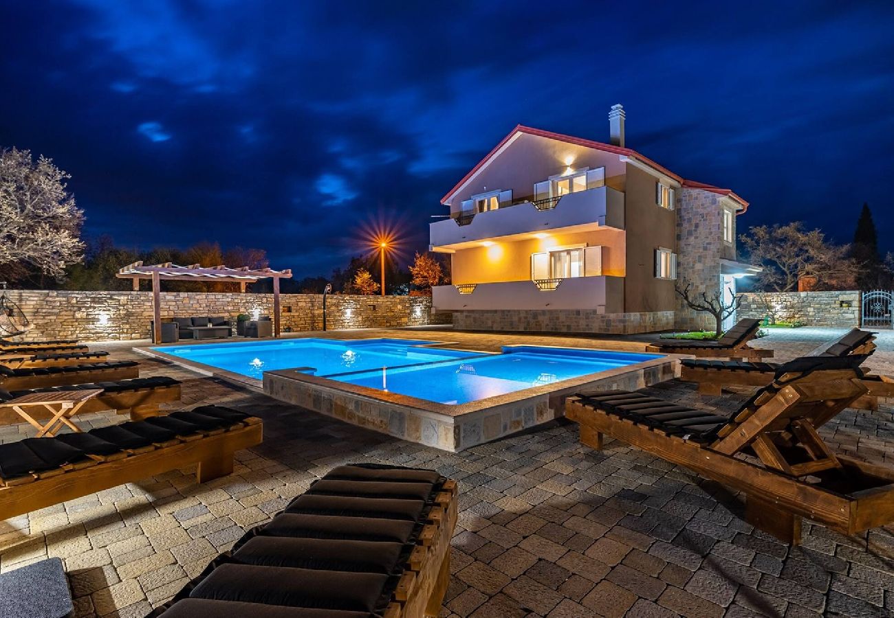 Ferienhaus in Benkovac - Luxury Villa Escape