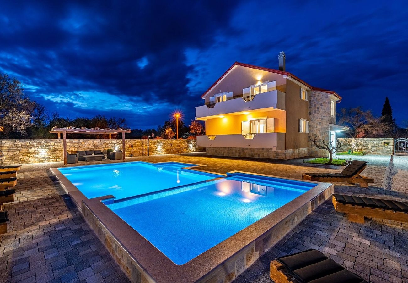 Ferienhaus in Benkovac - Luxury Villa Escape