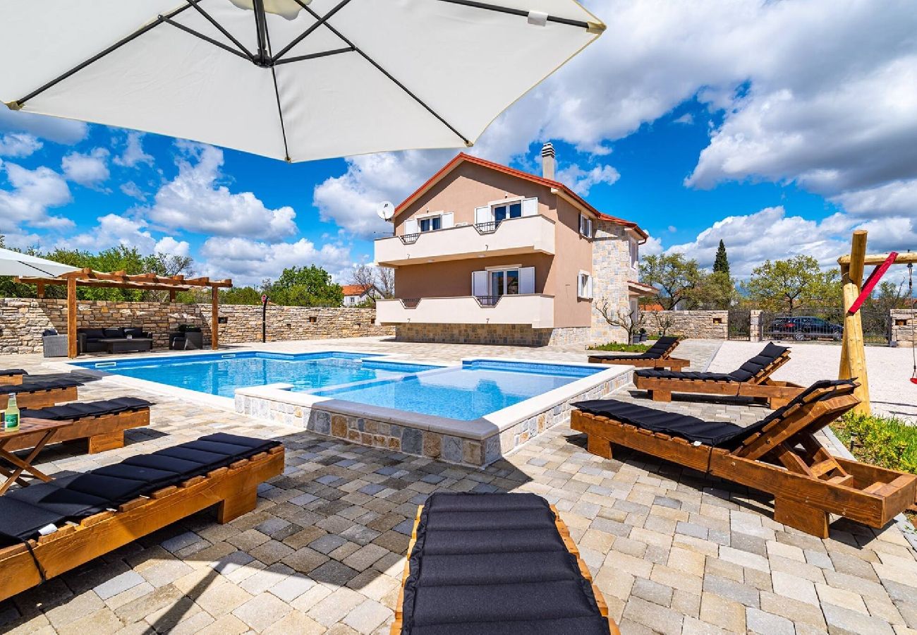 Ferienhaus in Benkovac - Luxury Villa Escape