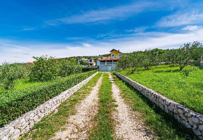 Ferienhaus in Žažvic - Holiday home Agro Casa Ferienhaus in Žažvic - Holiday home Agro Casa