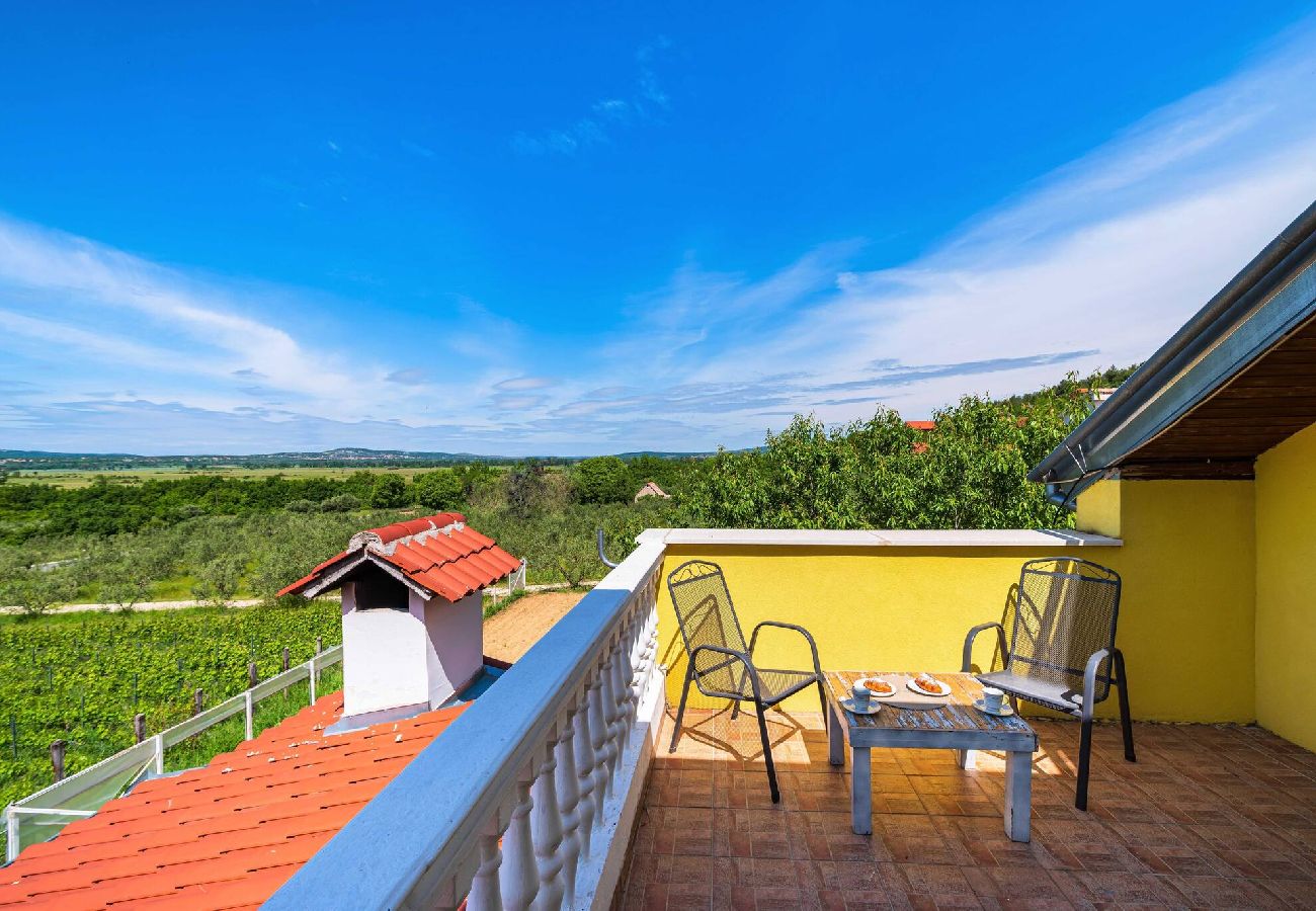 Ferienhaus in Žažvic - Holiday home Agro Casa