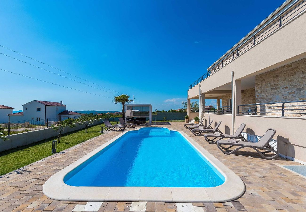 Villa in Debeljak - Villa Providenca with heated pool