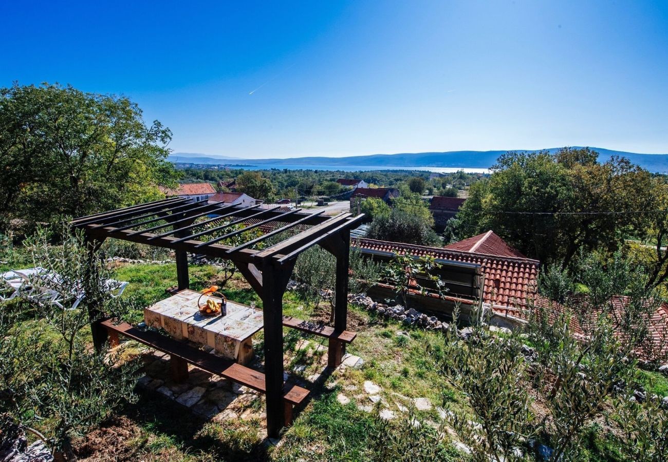 Ferienhaus in Starigrad - Holiday home Jucinovi Dvori