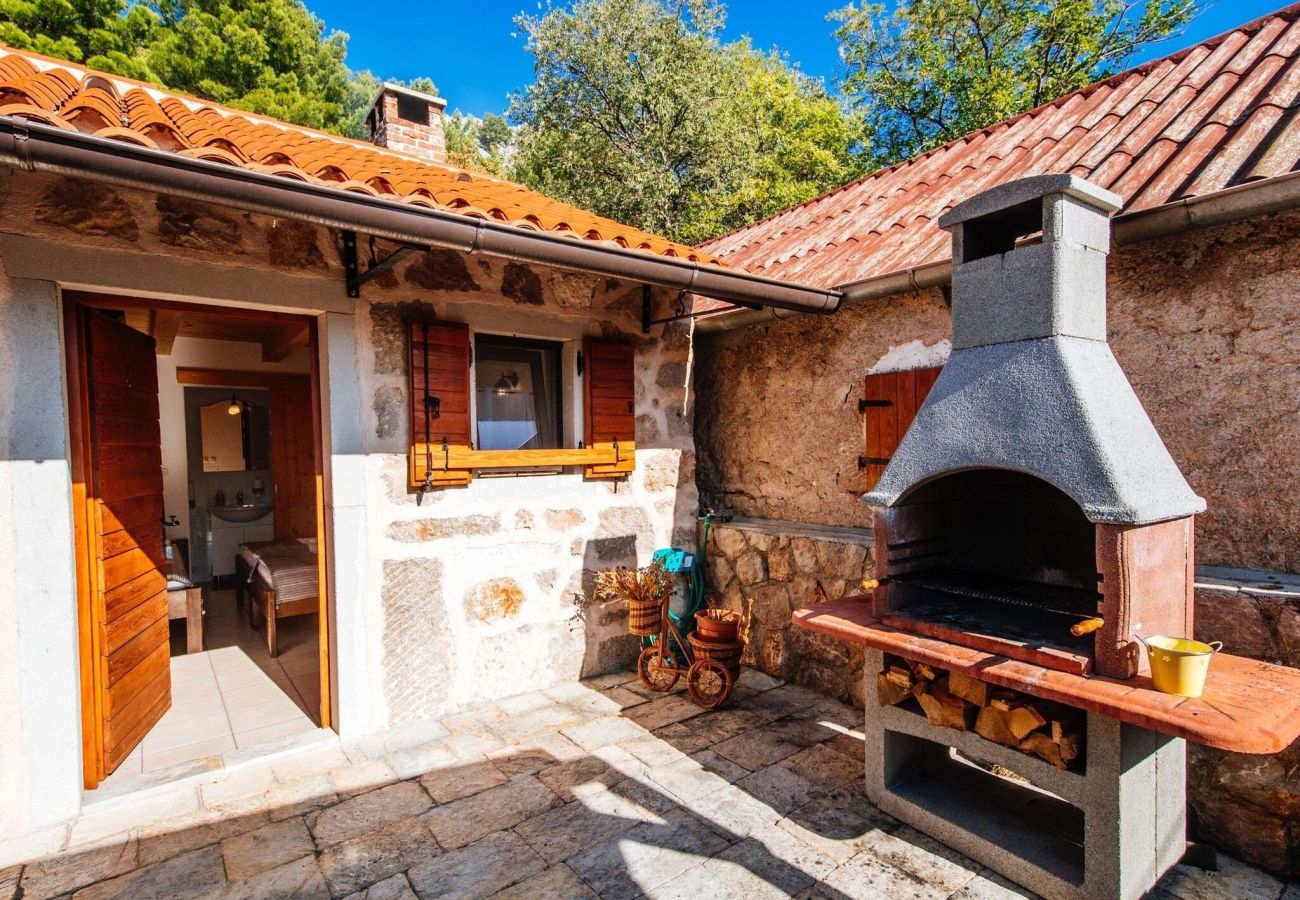 Ferienhaus in Starigrad - Holiday home Jucinovi Dvori