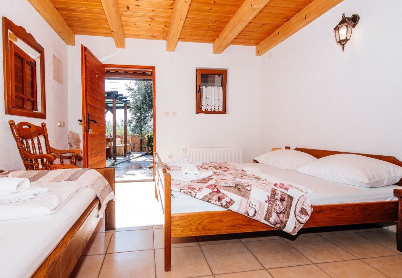 Ferienhaus in Starigrad - Holiday home Jucinovi Dvori