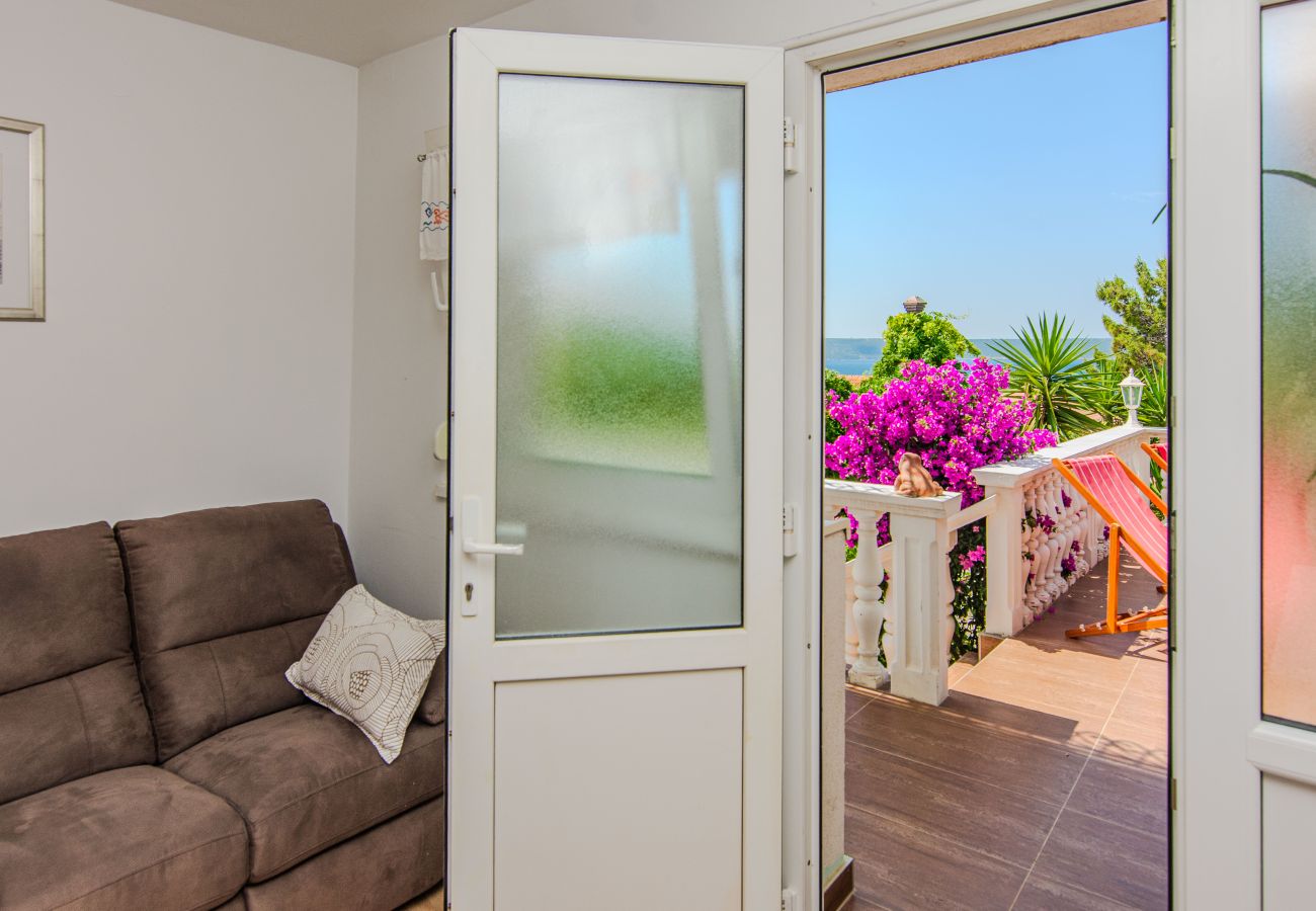 Ferienhaus in Maslenica - Sea view Villa Danica