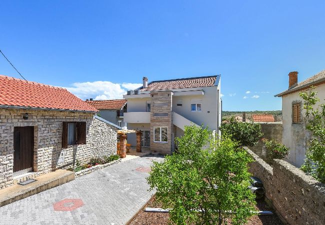 Ferienhaus in Posedarje - Sea view Villa Possedaria Ferienhaus in Posedarje - Sea view Villa Possedaria