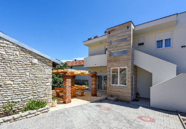 Ferienhaus in Posedarje - Sea view Villa Possedaria Ferienhaus in Posedarje - Sea view Villa Possedaria