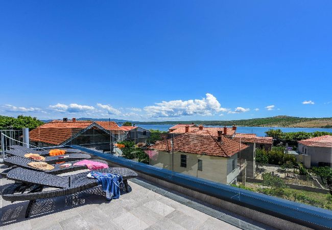 Ferienhaus in Posedarje - Sea view Villa Possedaria Ferienhaus in Posedarje - Sea view Villa Possedaria