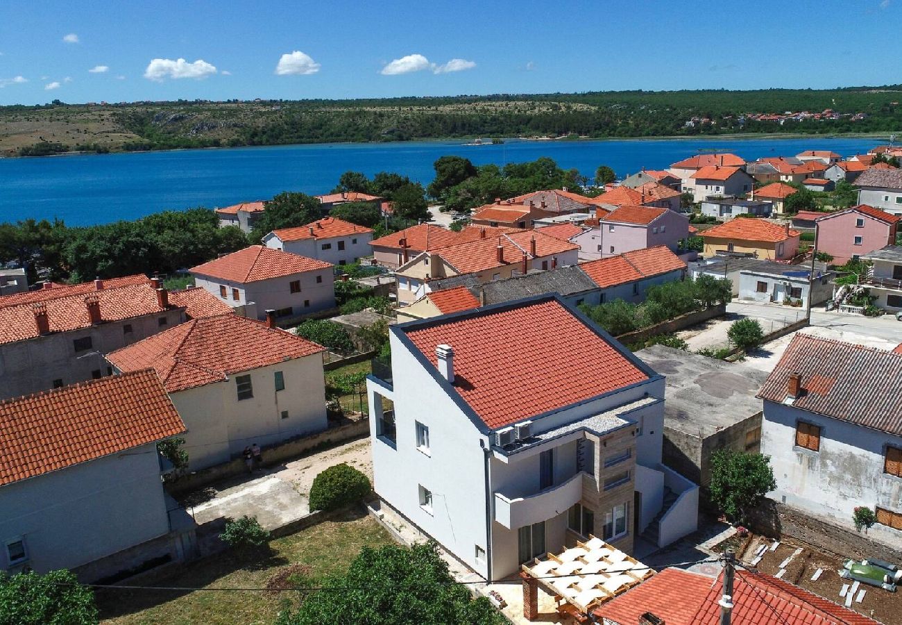 Ferienhaus in Posedarje - Sea view Villa Possedaria