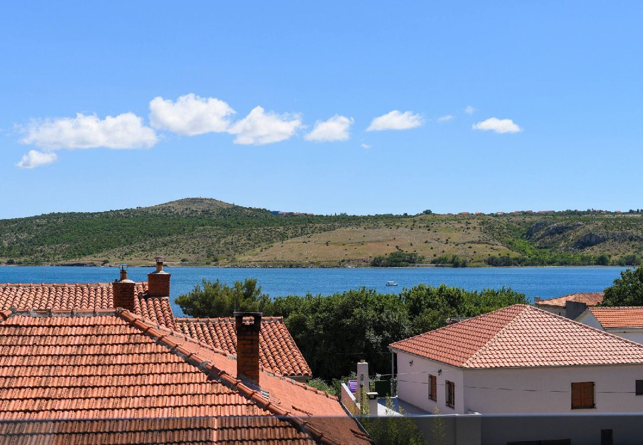 Ferienhaus in Posedarje - Sea view Villa Possedaria