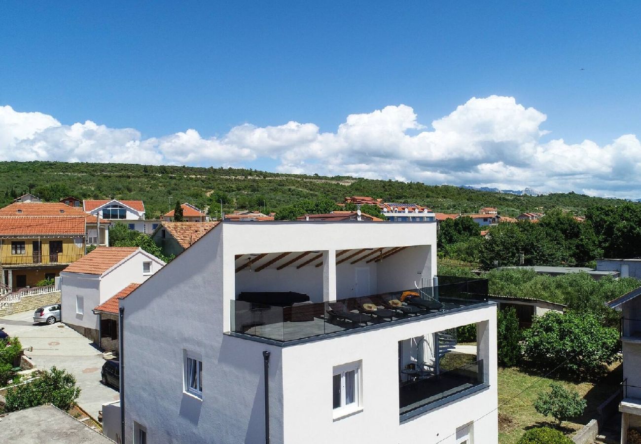 Ferienhaus in Posedarje - Sea view Villa Possedaria