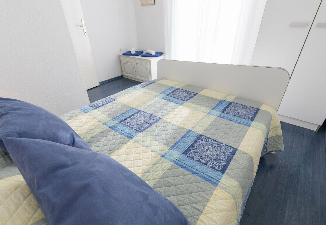 Ferienwohnung in Šibenik - Beach apartment Jadrija