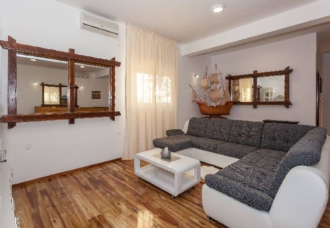 Ferienhaus in Sveti Petar - Seaside Villa Marin Ferienhaus in Sveti Petar - Seaside Villa Marin