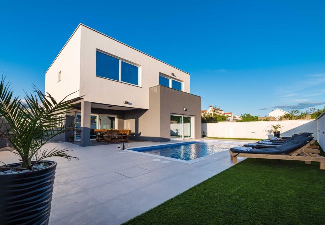 Ferienhaus in Ražanac - Sea view Villa Punta Ferienhaus in Ražanac - Sea view Villa Punta