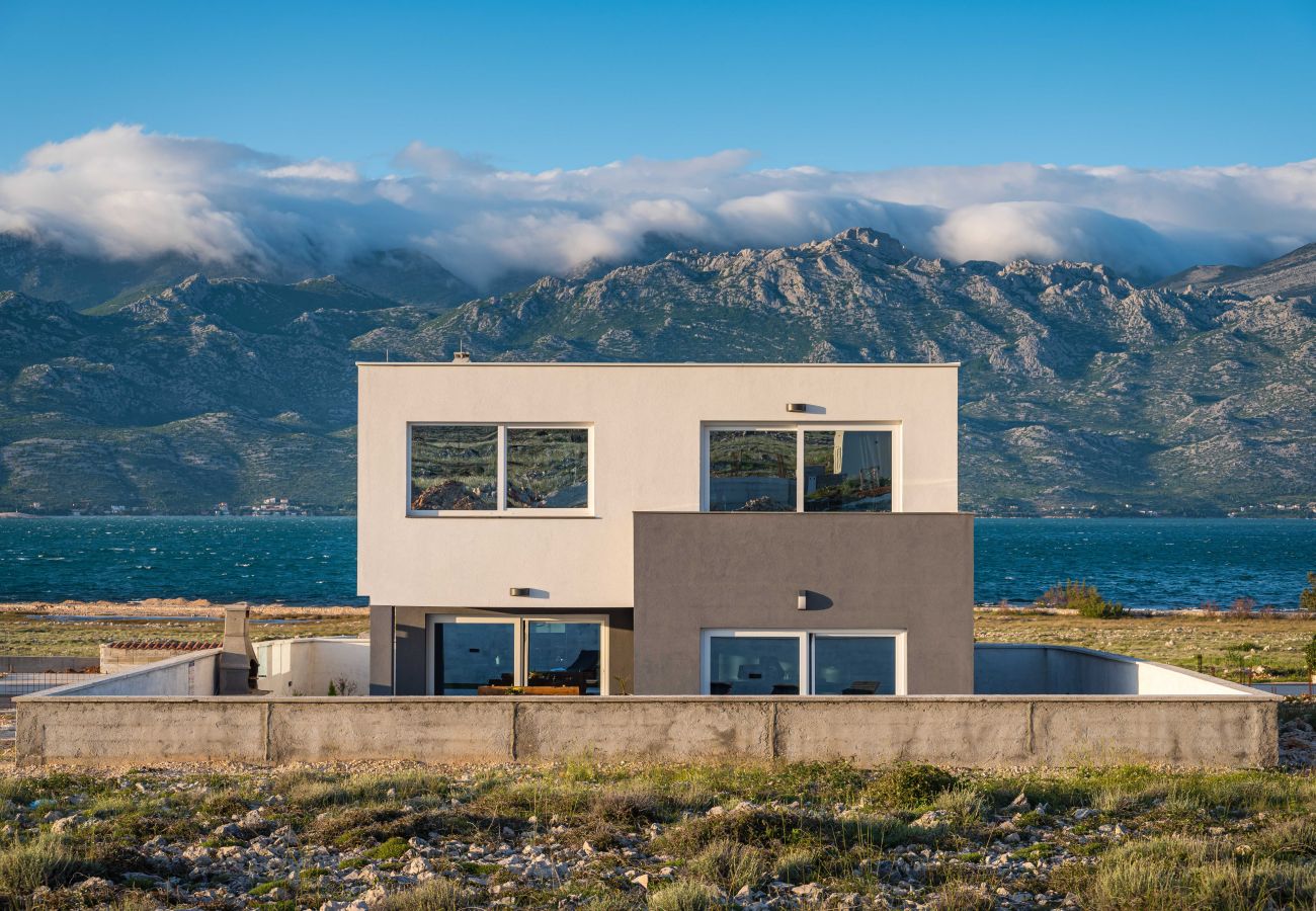 Ferienhaus in Ražanac - Sea view Villa Punta