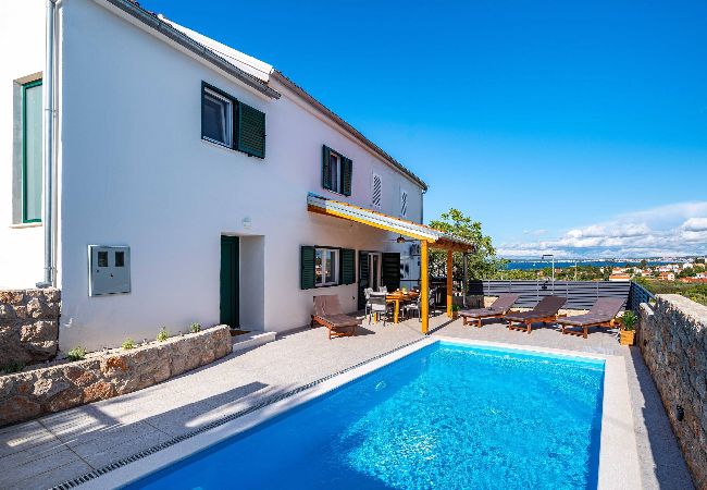 Ferienhaus in Lukoran - Sea view Villa Nana Ferienhaus in Lukoran - Sea view Villa Nana