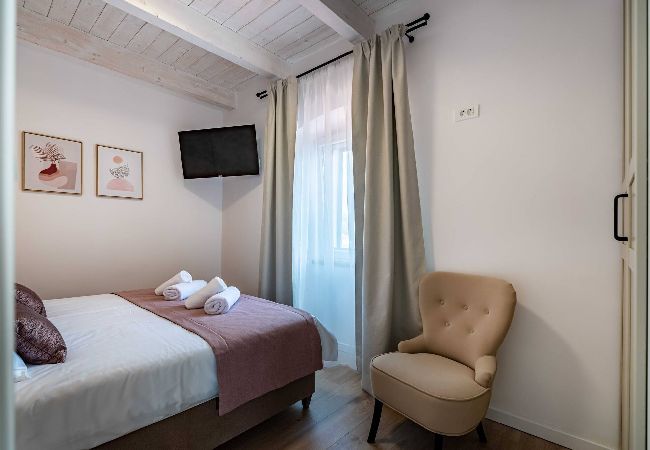 Ferienhaus in Lukoran - Sea view Villa Nana Ferienhaus in Lukoran - Sea view Villa Nana