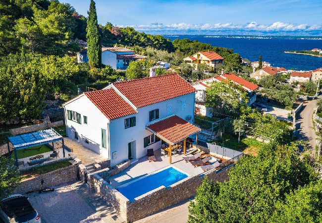 Ferienhaus in Lukoran - Sea view Villa Nana Ferienhaus in Lukoran - Sea view Villa Nana