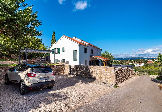 Ferienhaus in Lukoran - Sea view Villa Nana Ferienhaus in Lukoran - Sea view Villa Nana