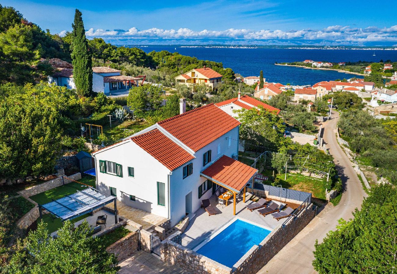 Ferienhaus in Lukoran - Sea view Villa Nana