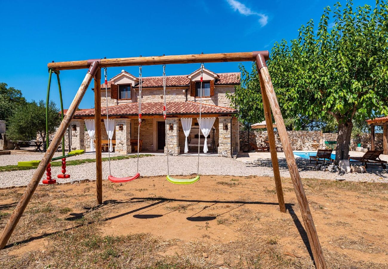 Villa in Stankovci - Authentic Villa Malou