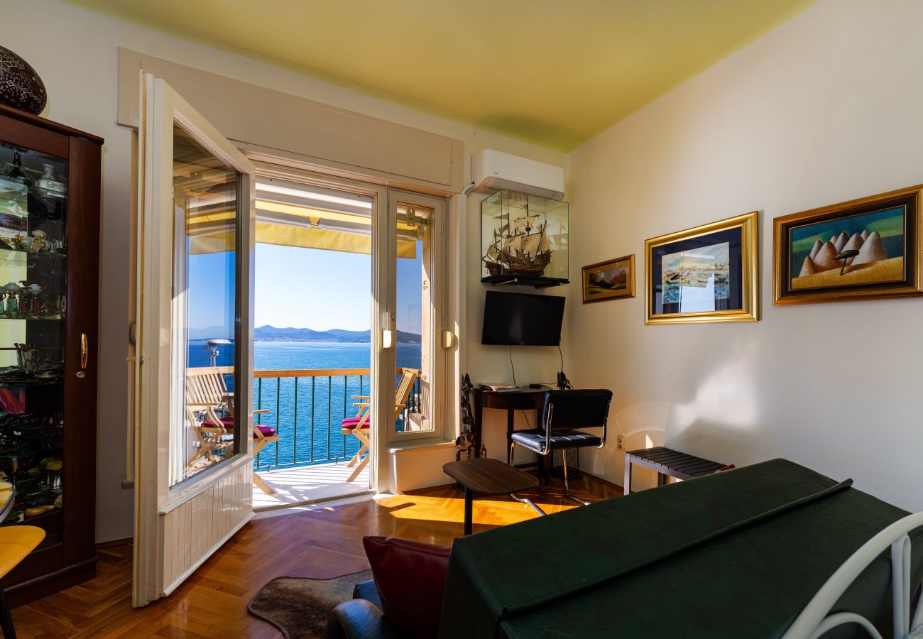 Studio in Zadar - Sea View Apartment Riva