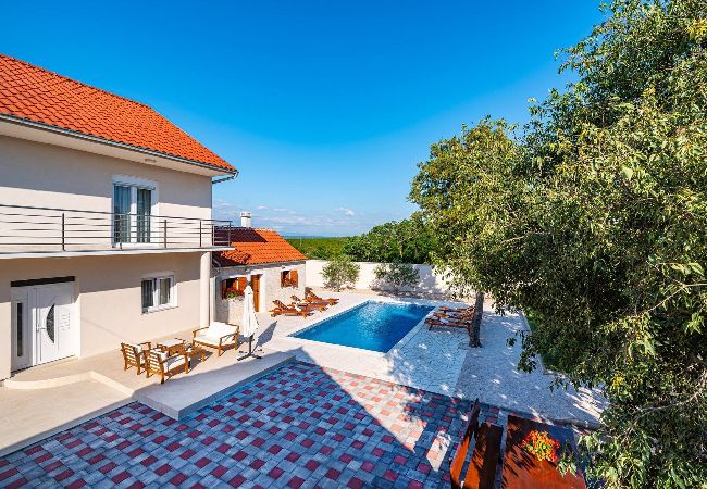 Ferienhaus in Stankovci - Holiday home Zara Ferienhaus in Stankovci - Holiday home Zara