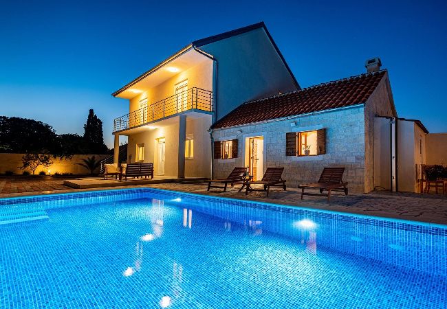 Ferienhaus in Stankovci - Holiday home Zara Ferienhaus in Stankovci - Holiday home Zara