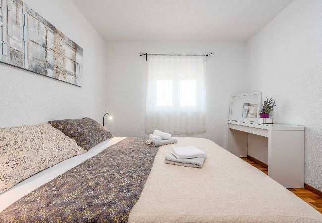 Ferienhaus in Benkovacko Selo - Villa Pezer with heated pool & sauna Ferienhaus in Benkovacko Selo - Villa Pezer with heated pool & sauna