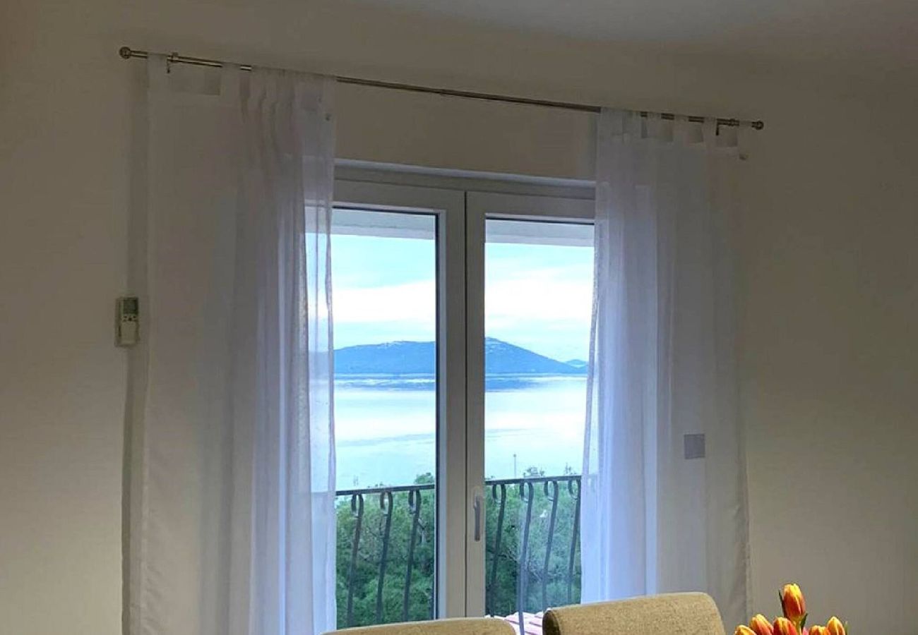 Ferienwohnung in Drage - Sea view apartment Vanja