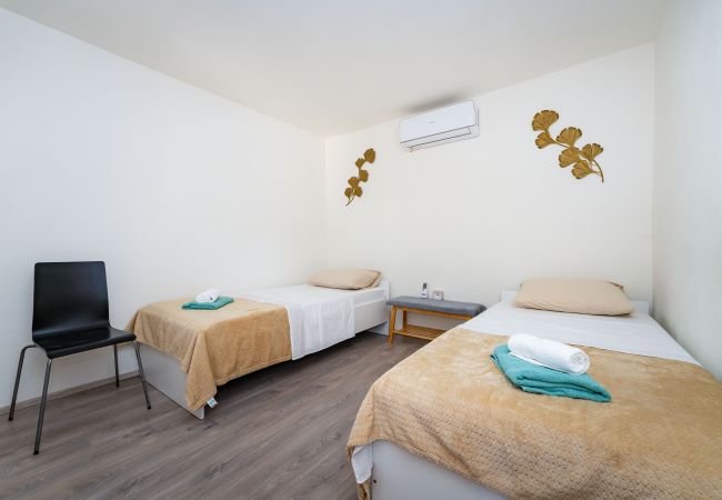 Ferienhaus in Zapužane - Holiday home Burgija Ferienhaus in Zapužane - Holiday home Burgija