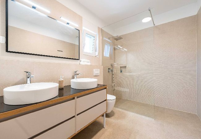 Ferienhaus in Barotul - Sea view Villa Tala Ferienhaus in Barotul - Sea view Villa Tala