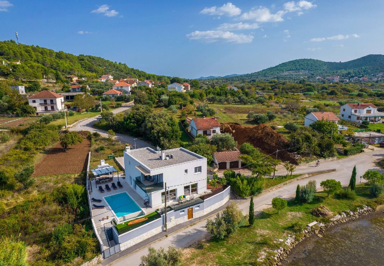 Ferienhaus in Barotul - Sea view Villa Tala