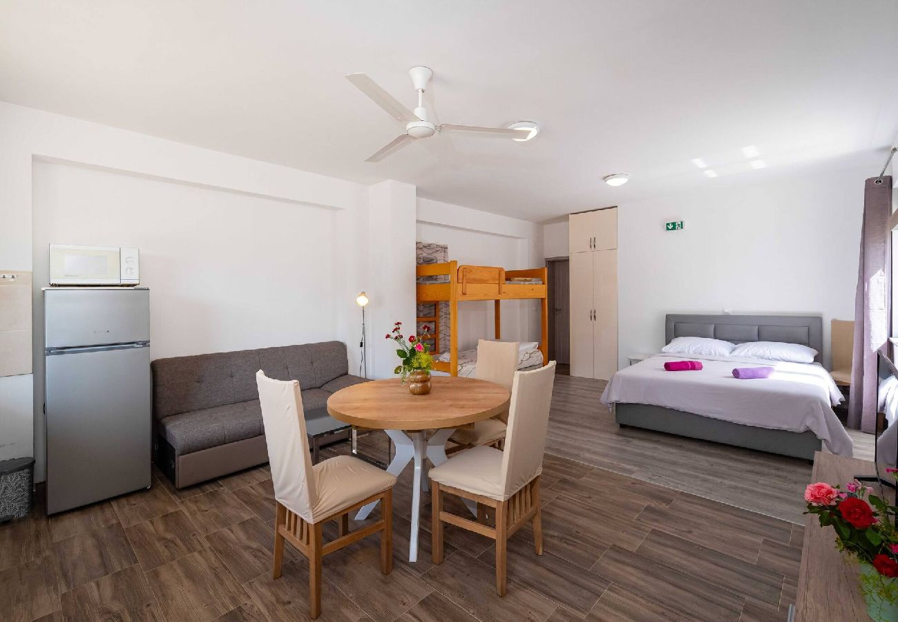 Ferienwohnung in Zadar - Studio apartment Blagdan